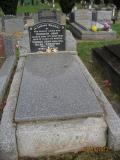 image of grave number 377100